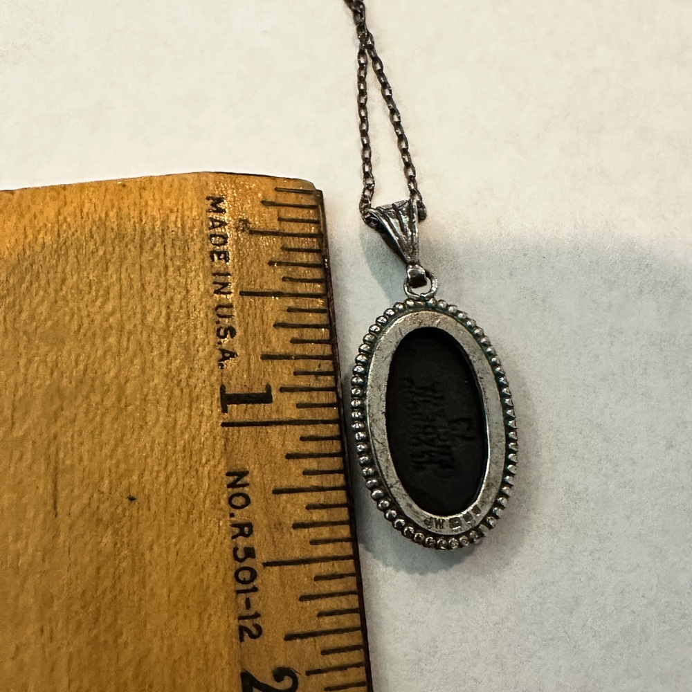 Wedgwood Gray and White Cameo Pendant - Picture 4 of 4